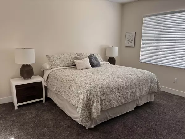 Palm Desert, CA 92211,78724 Palm Tree AVE