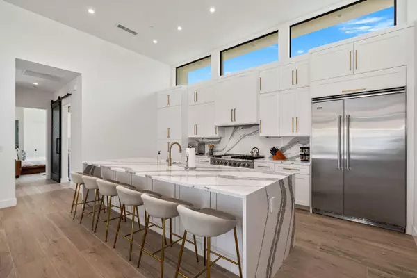 La Quinta, CA 92253,77137 Casa Del Sol #5
