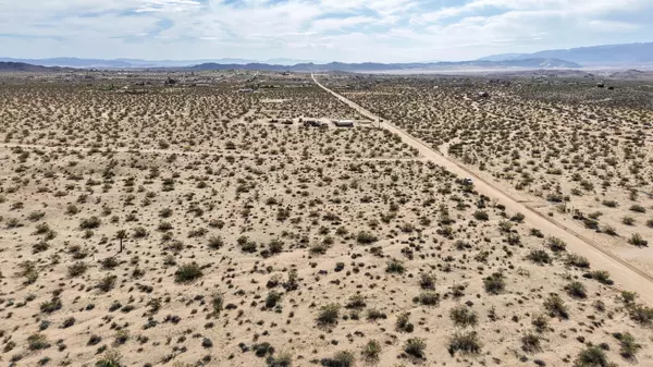 Joshua Tree, CA 92252,80 Sunny Sands DR