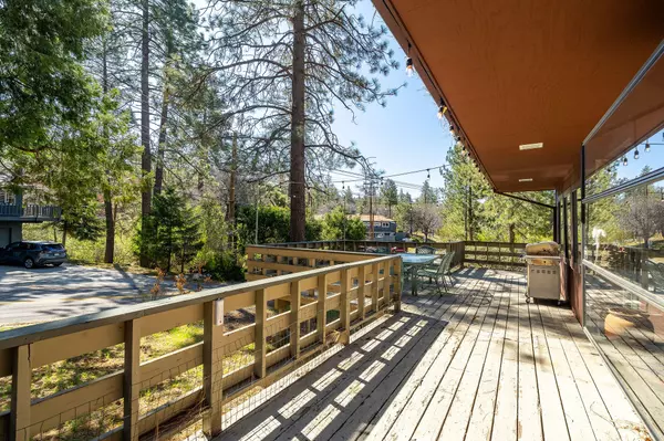 Idyllwild, CA 92549,54025 Pine Crest AVE