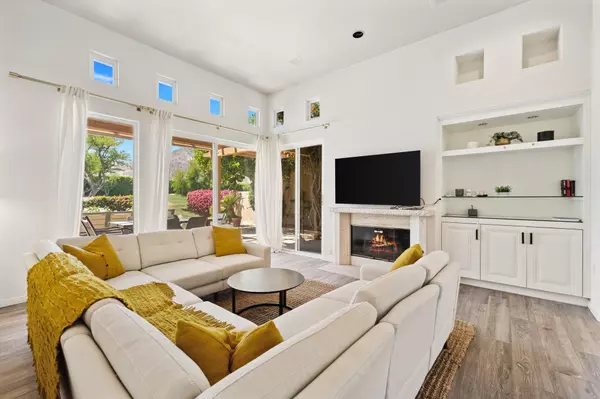 La Quinta, CA 92253,48205 Via Solana