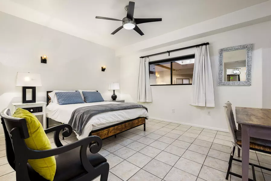 255 S Avenida Caballeros #302, Palm Springs, CA 92262