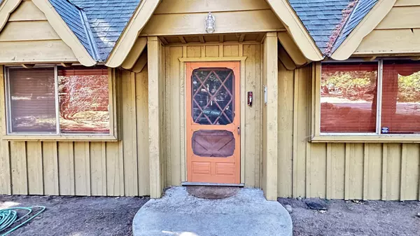 Idyllwild, CA 92549,52143 Acorn LN