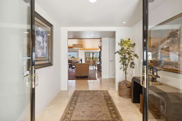 Palm Desert, CA 92260,73231 Mariposa DR
