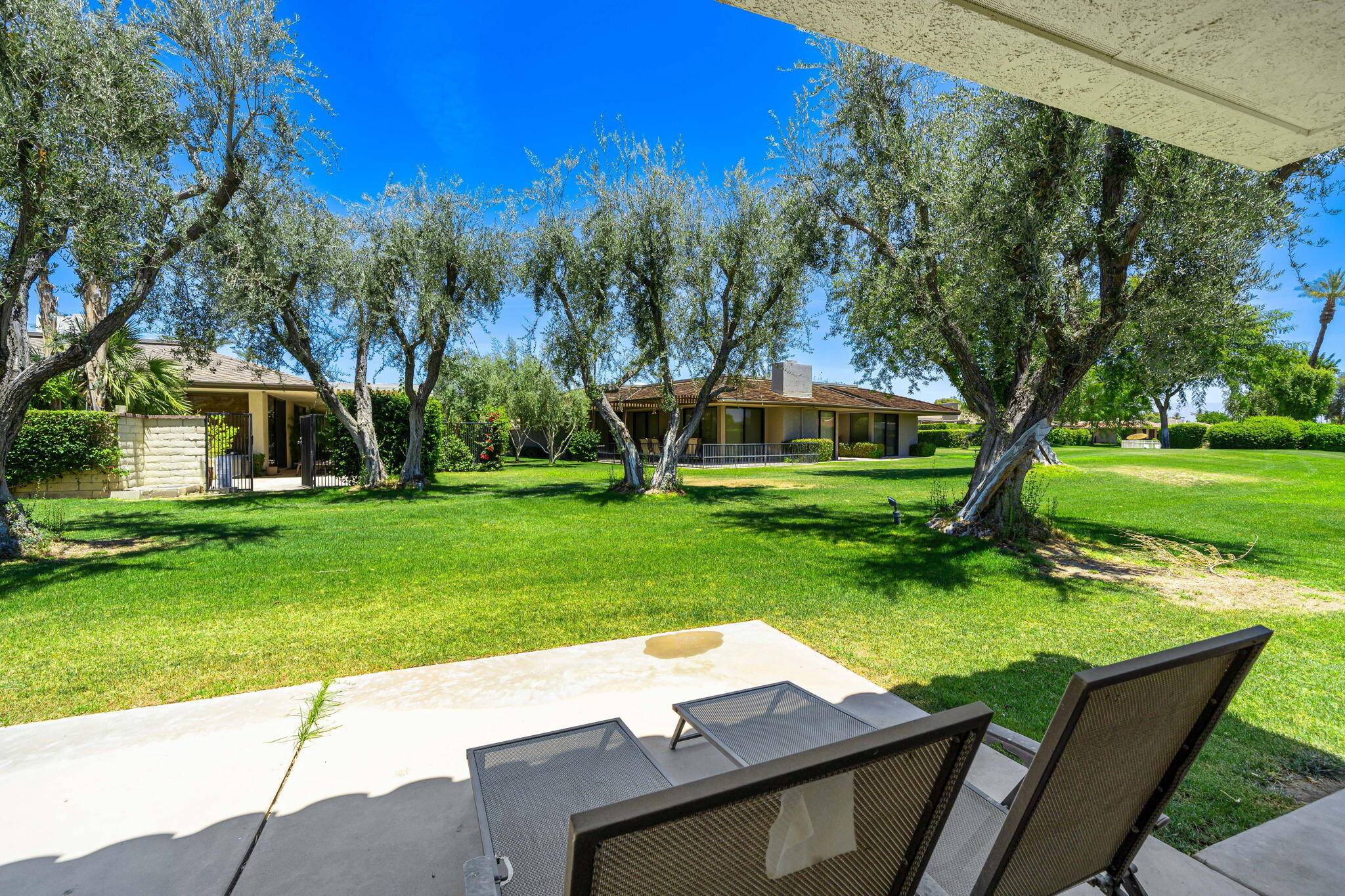 Rancho Mirage, CA 92270,2 Rutgers CT