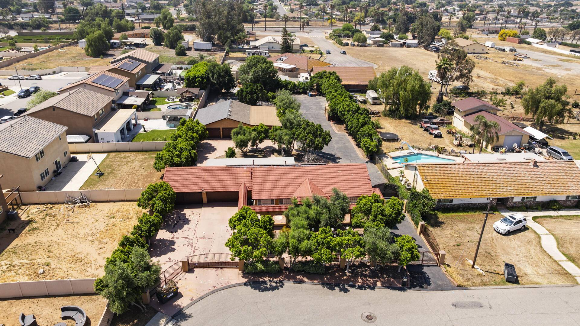 7858 Sherry LN, Jurupa Valley, CA 92509