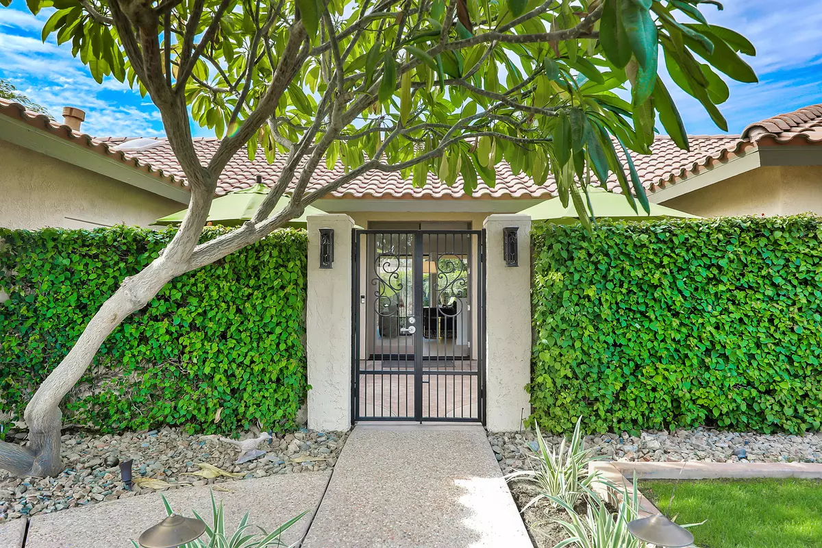 La Quinta, CA 92253,48721 Santa Ursula ST