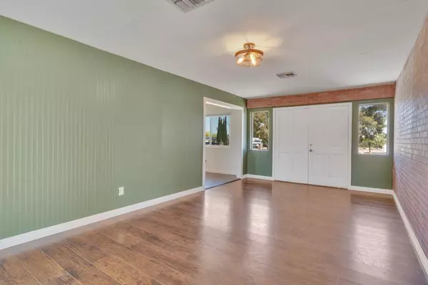 Yucca Valley, CA 92284,7592 Hanford AVE