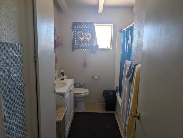 29 Palms, CA 92277,74737 Serrano DR