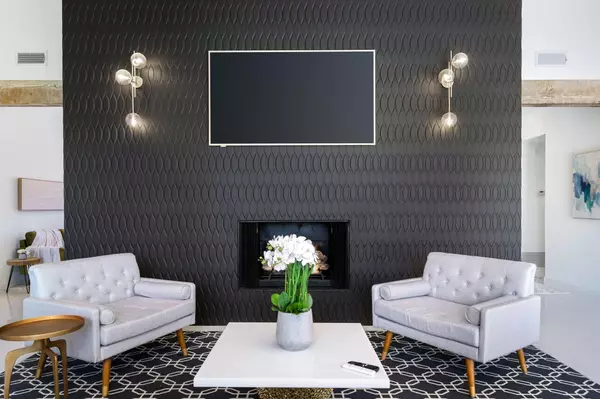 Rancho Mirage, CA 92270,552 Desert W DR