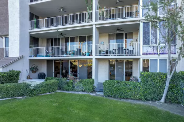 Rancho Mirage, CA 92270,900 Island Drive #106