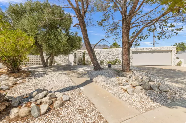 Palm Springs, CA 92262,811 E Grace CIR