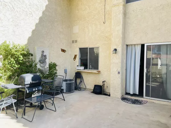 Palm Desert, CA 92260,72725 Jack Kramer LN