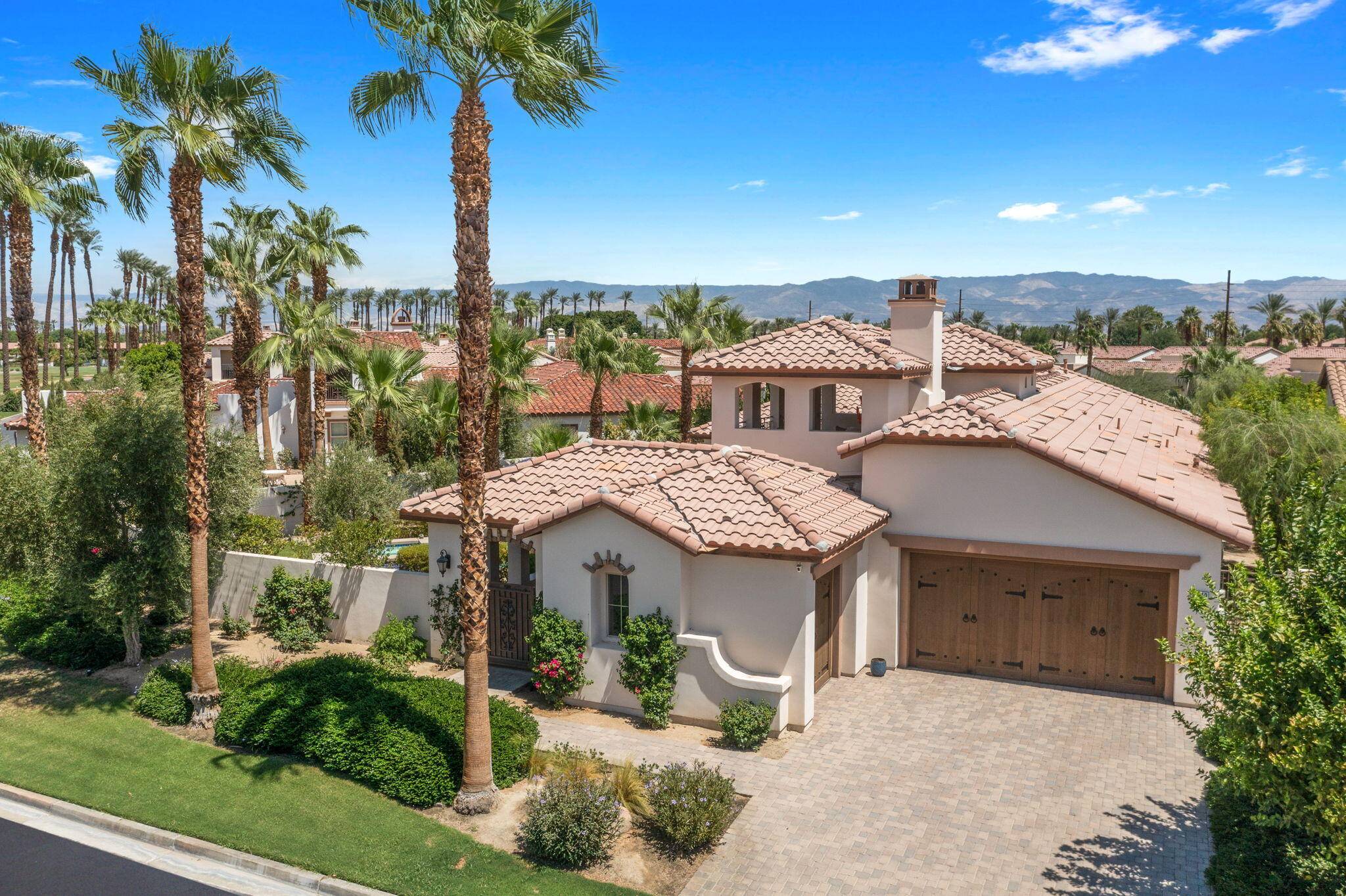 La Quinta, CA 92253,51010 Mandarina