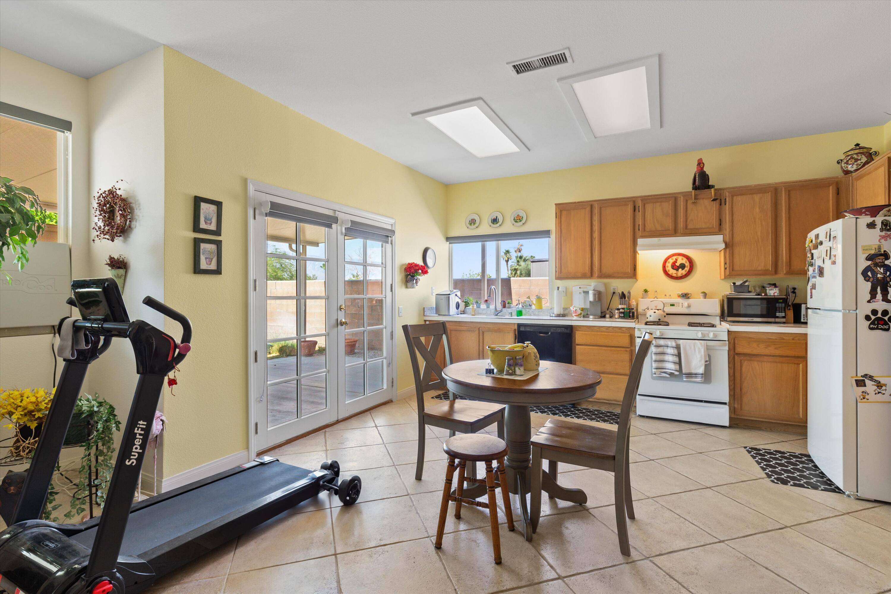 Desert Hot Springs, CA 92240,65617 Avenida Cadena