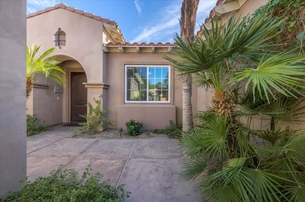 La Quinta, CA 92253,52274 Shining Star LN