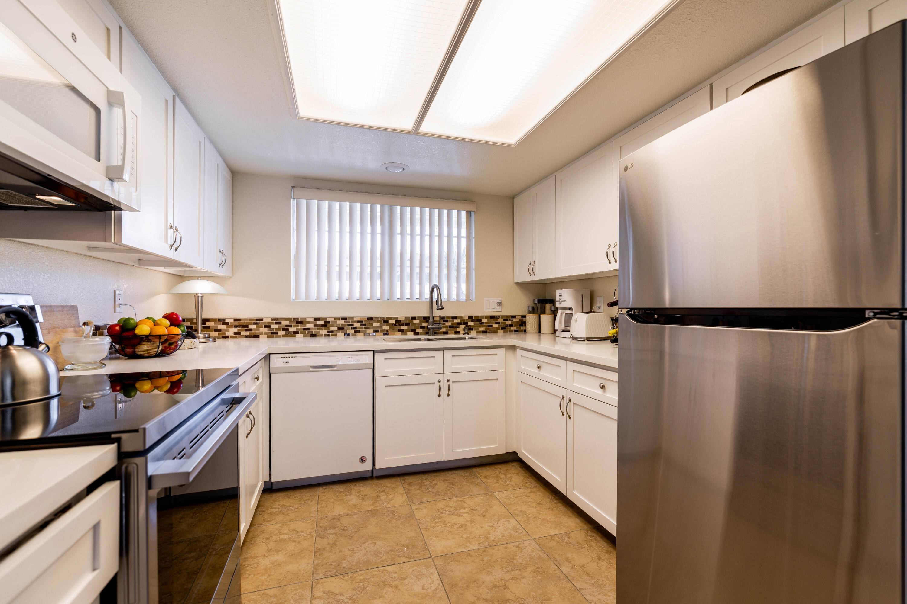 Palm Springs, CA 92264,500 S Farrell DR #L71