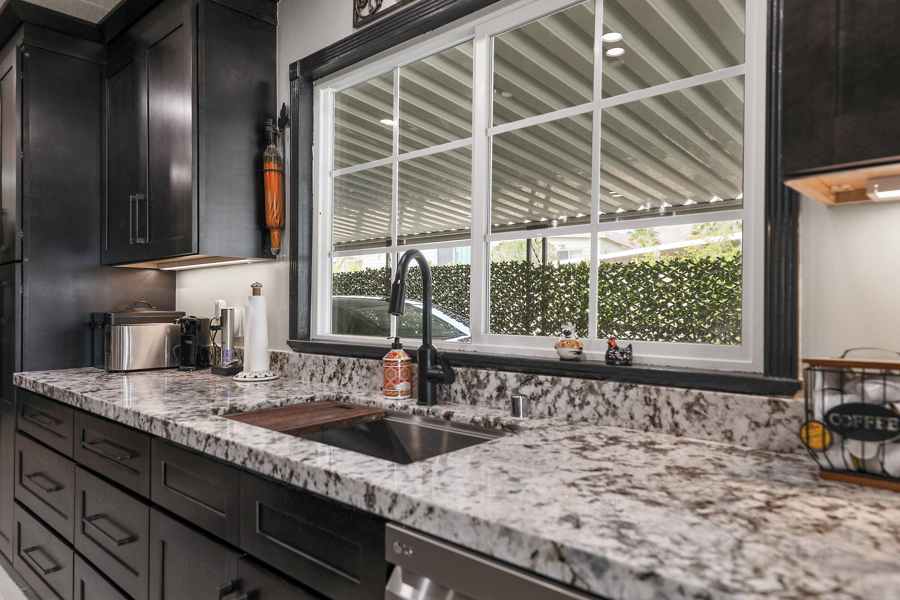 Palm Desert, CA 92260,49305 Highway 74 #111