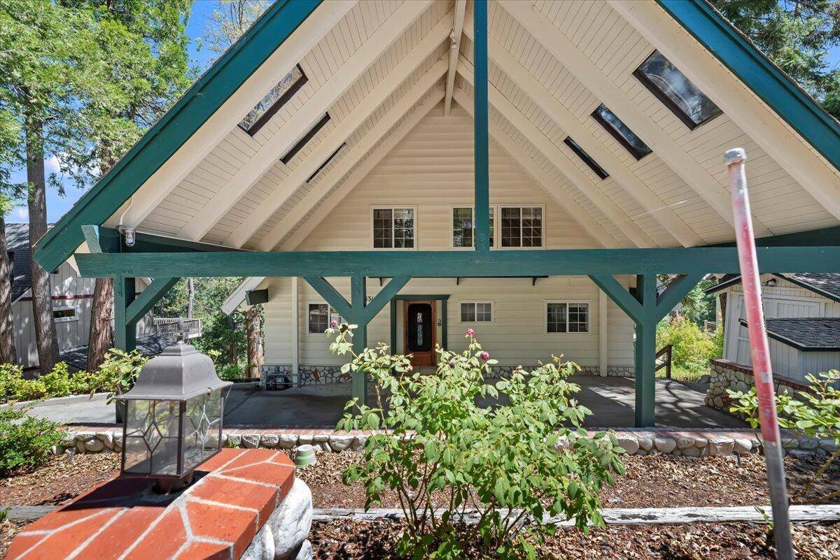 Lake Arrowhead, CA 92352,331 Annandale DR