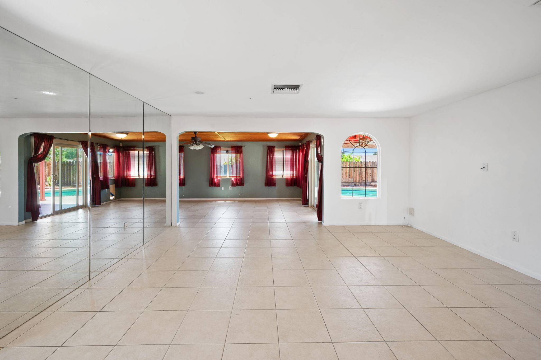 Palm Desert, CA 92211,77125 Indiana AVE
