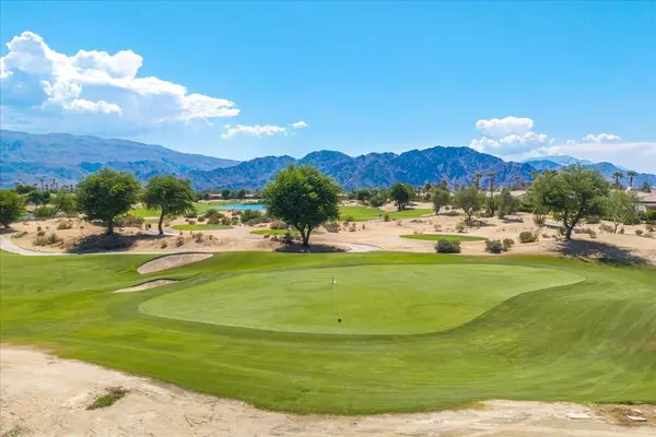 La Quinta, CA 92253,55120 Autumn Valley CT