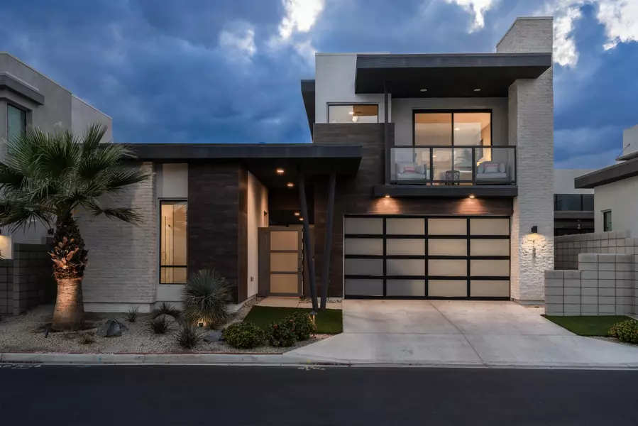 157 Blue Moon DR, Palm Springs, CA 92262