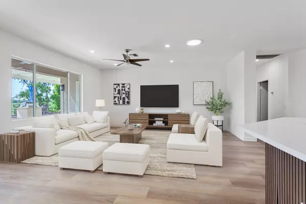 35677 Inverness AVE, Palm Desert, CA 92211