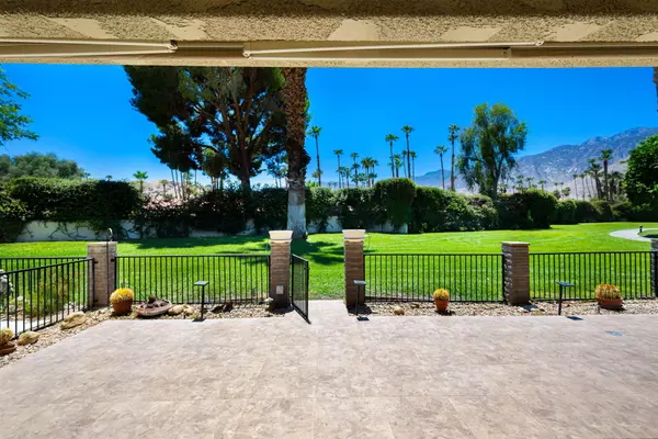 2411 S Oakcrest DR, Palm Springs, CA 92264