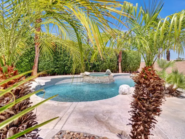 2890 E San Marino RD, Palm Springs, CA 92262