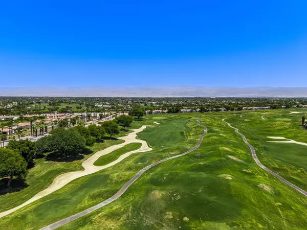 La Quinta, CA 92253,54374 Oak Tree