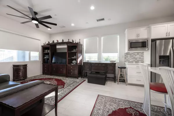 Palm Desert, CA 92211,78772 Amare WAY