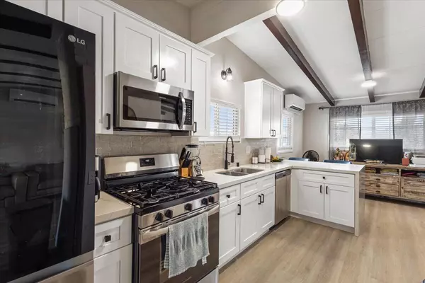 Desert Hot Springs, CA 92240,16152 E Via Corto