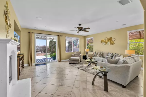 Palm Springs, CA 92262,3330 Savanna TRL