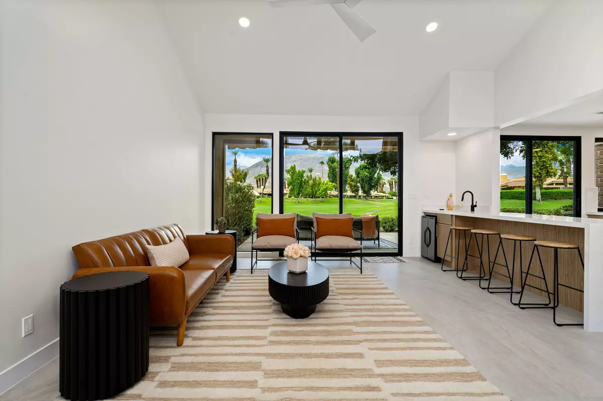 Palm Desert, CA 92260,179 Gran Via