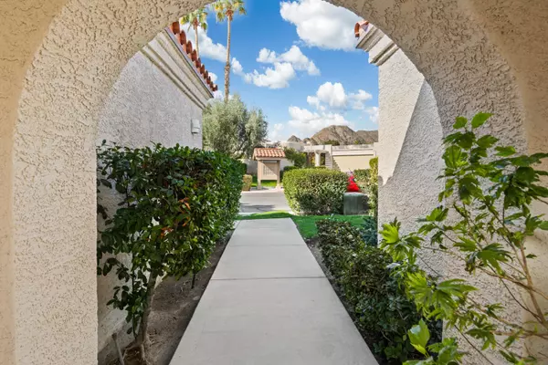 La Quinta, CA 92253,48121 Calle Seranas