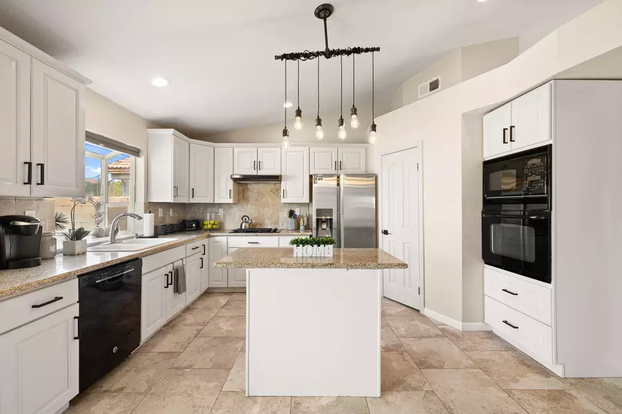 42639 Devonshire ST, Palm Desert, CA 92211