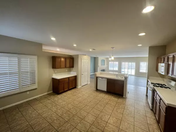 Indio, CA 92203,40587 Bear Creek ST