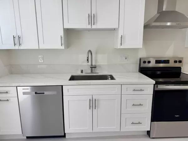 Palm Desert, CA 92260,47965 Oasis CT