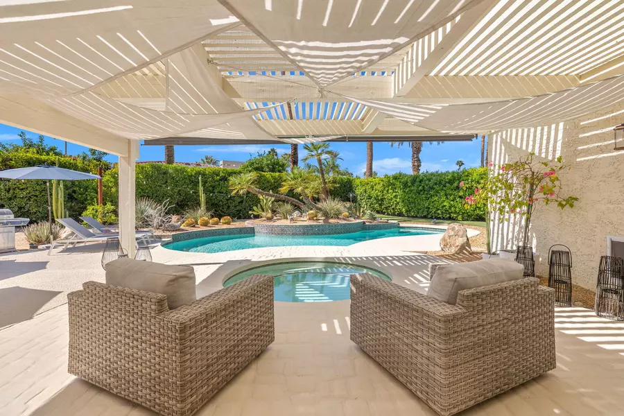 4 Lincoln PL, Rancho Mirage, CA 92270