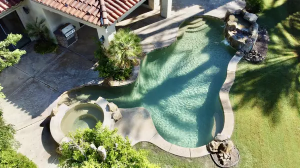 La Quinta, CA 92253,56305 Village DR