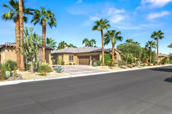 La Quinta, CA 92253,52395 Whispering WAY