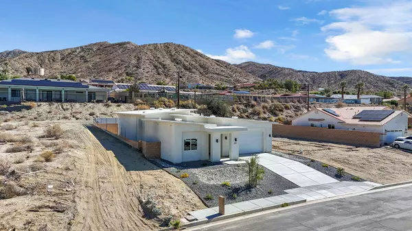Desert Hot Springs, CA 92240,66778 Casa Grande DR