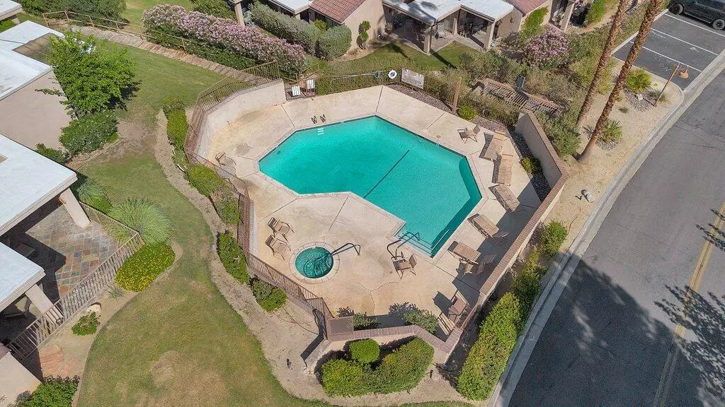 72302 Blueridge CT, Palm Desert, CA 92260