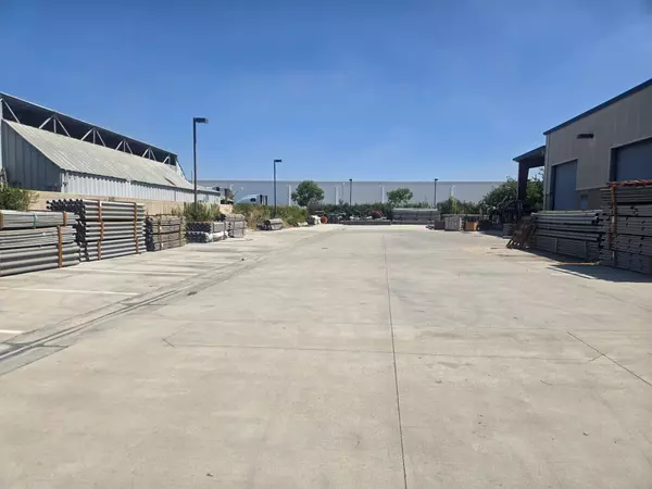 Bloomington, CA 92316,10397 Alder AVE