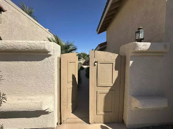 Palm Desert, CA 92260,4 Hermosillo LN