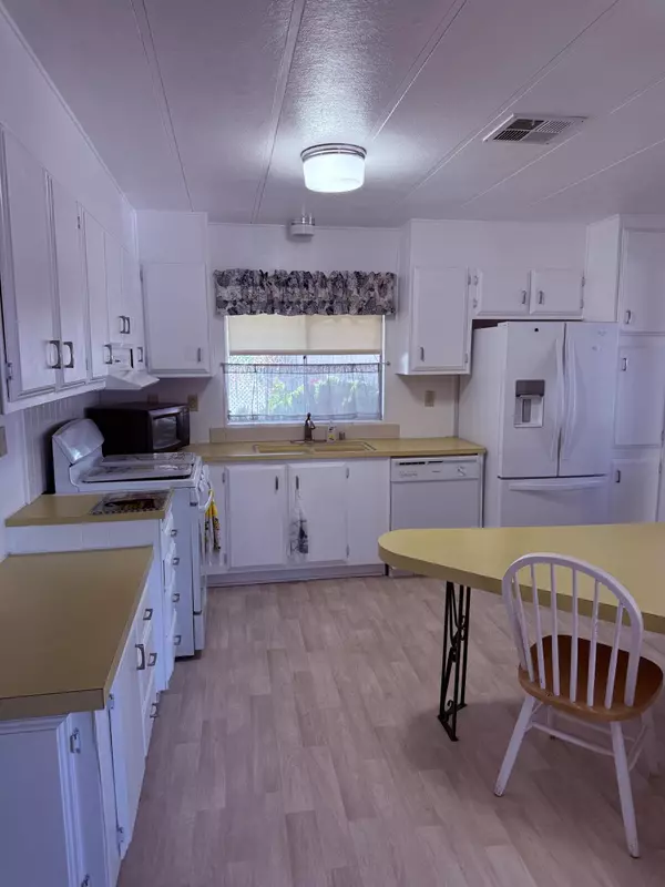 Yucca Valley, CA 92284,7501 Palm Avenue #162