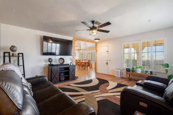 Joshua Tree, CA 92252,61185 Sandalwood TRL