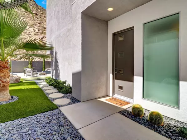 Palm Springs, CA 92264,1135 Iris LN