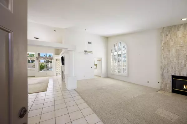 Palm Desert, CA 92211,404 Links DR