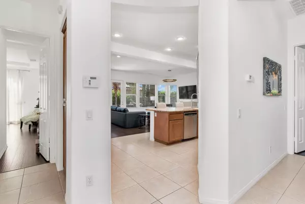 105 Shoreline DR, Rancho Mirage, CA 92270